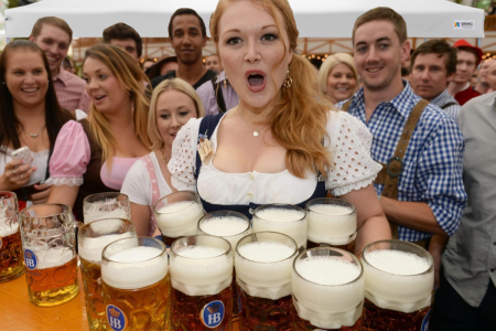 Tente à bière pour la fête de l'Oktoberfest